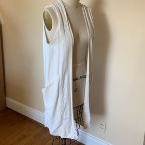 Elizabeth Suzann Hemp Clyde Vest